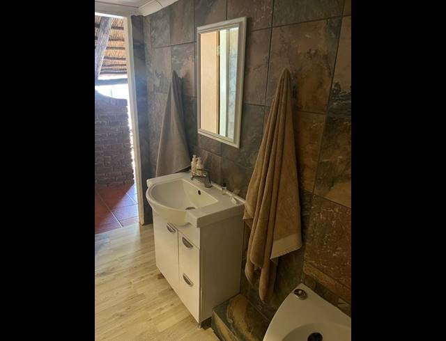 1 BEDROOM PROPERTY TO RENT IN MOKOPANE CENTRAL